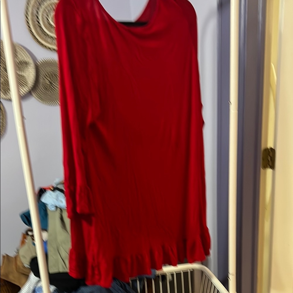 Elegant Red Women's Top - Picture 2 of 2